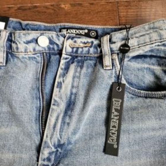 Blank NYC Jeans "The Rivington" NWT - Picture 4 of 4